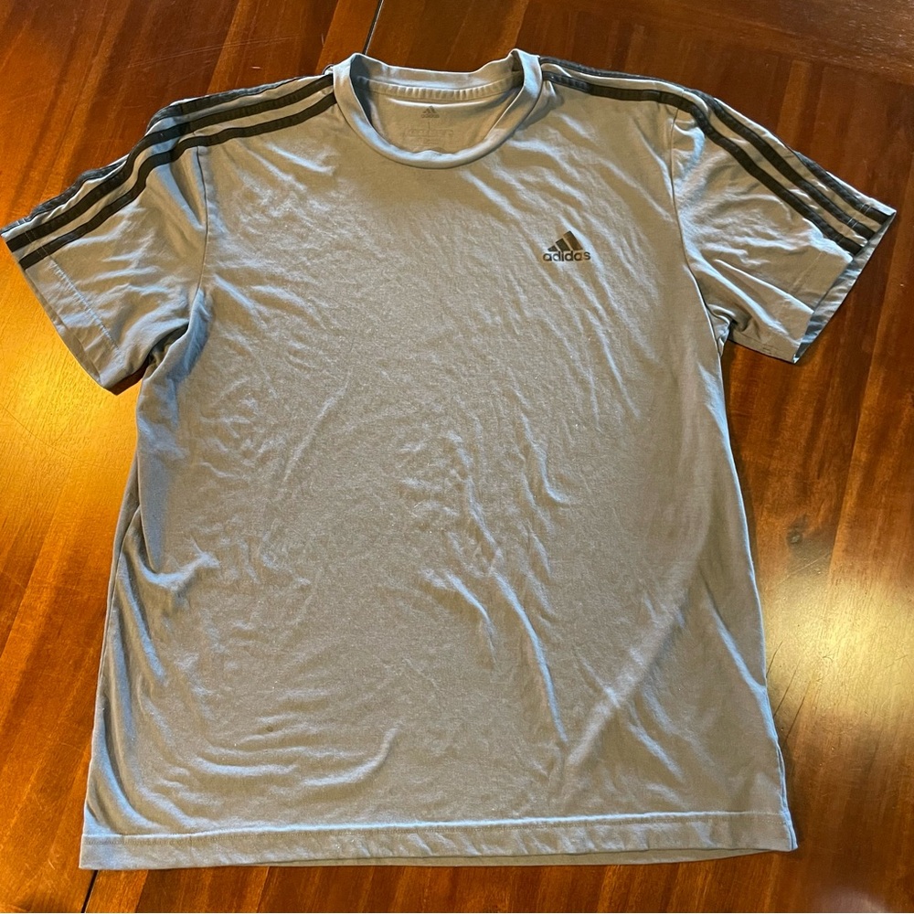 Adidas Men's Gray Short Sleeve Tee! Size Large!
